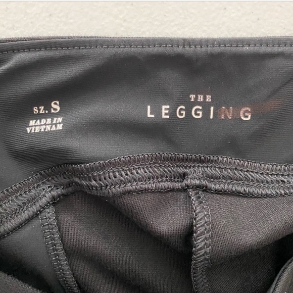 White House Black Market The Legging S - Picture 3 of 4